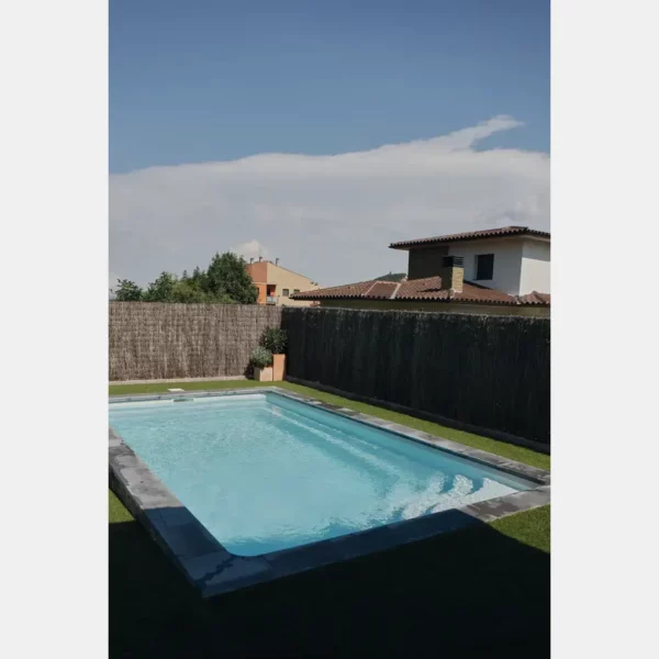 GFK-Pools-Unique-6-im-Garten